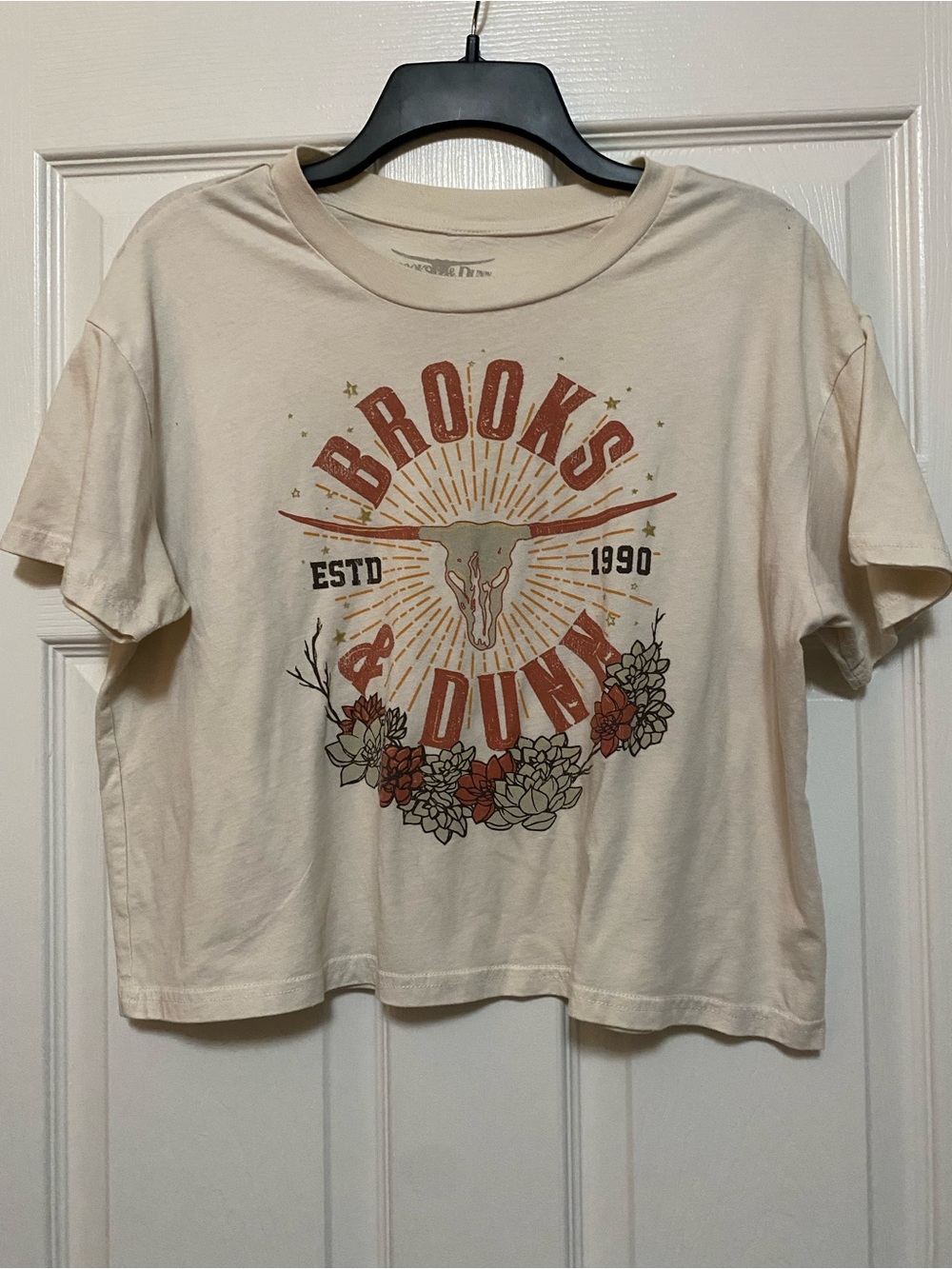 Cream Graphic Crop Tee